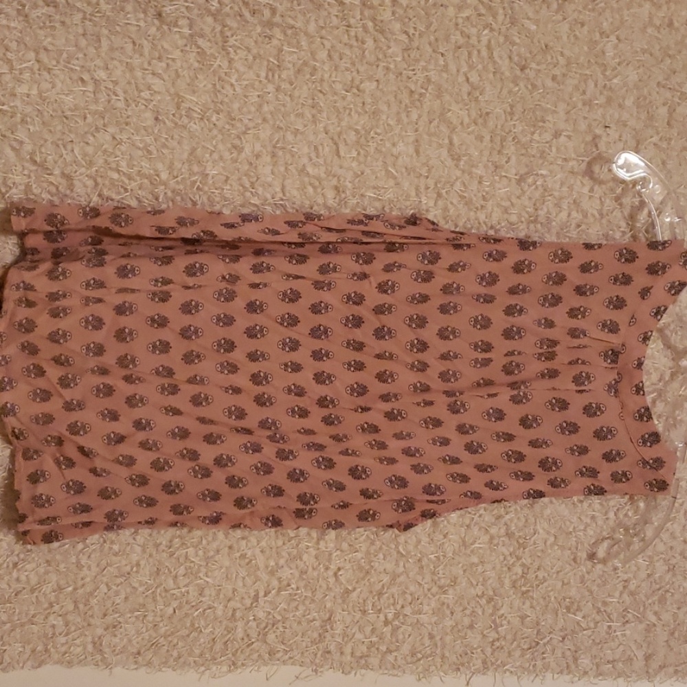 Cute flowy top - Picture 3 of 4